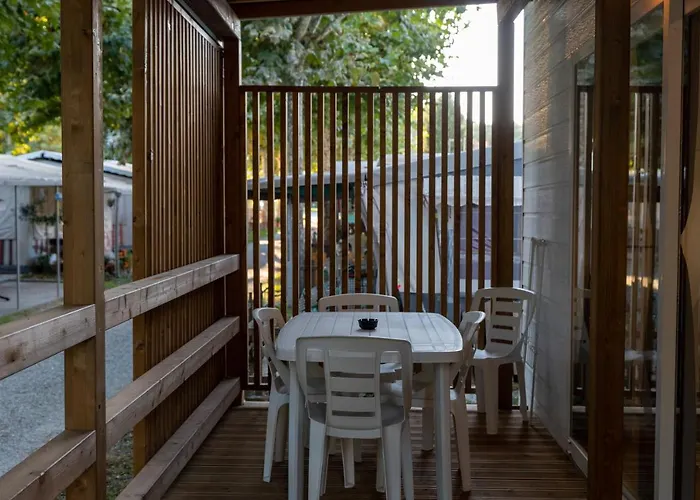 Eden Glamping Camping *